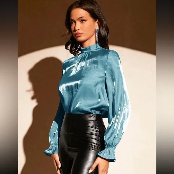 Metallic Blue Blouse - Picture 3 of 5